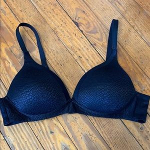 Black like new bra 34B